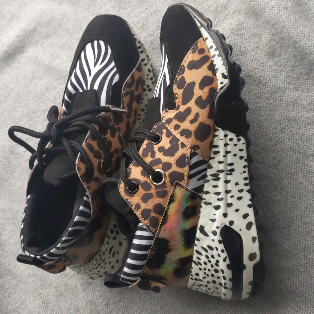 Steve Madden sneakers
